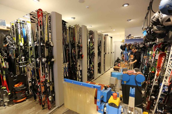 C.elle Sport - Прокат горных лыж в Аллеге