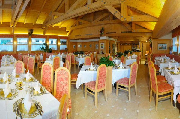 Hotel Barance - Hotel in Alleghe Dolomites