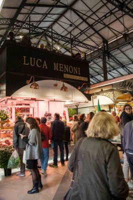 Macelleria Menoni Luca - первый мясной магазин-ресторан