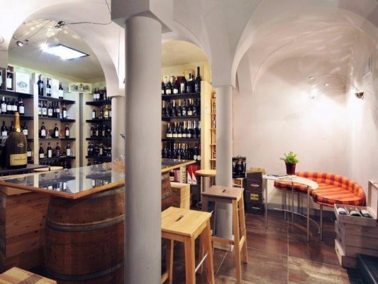 Vino & Co. - Wine shop with winetaste in Livigno