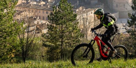Tour in e-bike nel Montefeltro... alla corte di Re Tartufo