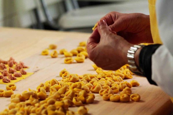 Le sfogline - Traditional Bolognese hand made pasta