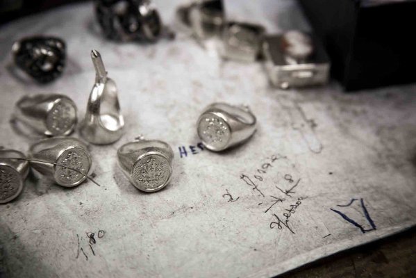 Fratelli Peruzzi - Artisan silverware and goldsmith in Florence