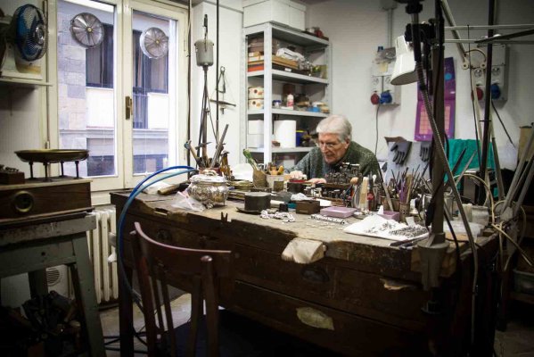 Fratelli Peruzzi - Artisan silverware and goldsmith in Florence