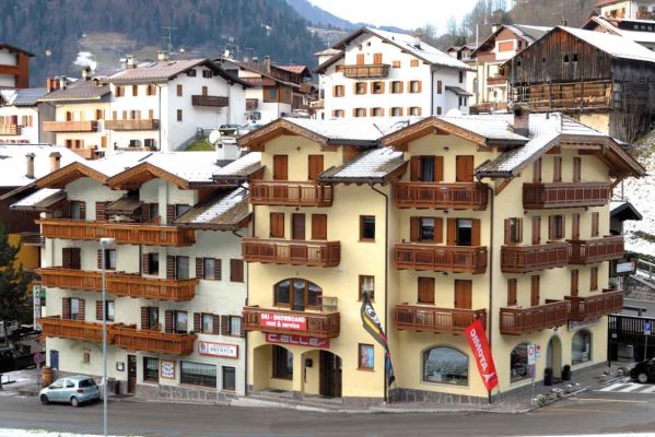 C.elle Sport - Ski rent in Alleghe