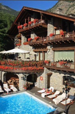 Mont Blanc Hotel Village - Hotel five stars Courmayeur 