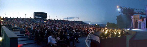 Большом театре (Gran Teatro) Озера Массачукколи (Lago Massaciuccoli) - Фестиваль Пуччини