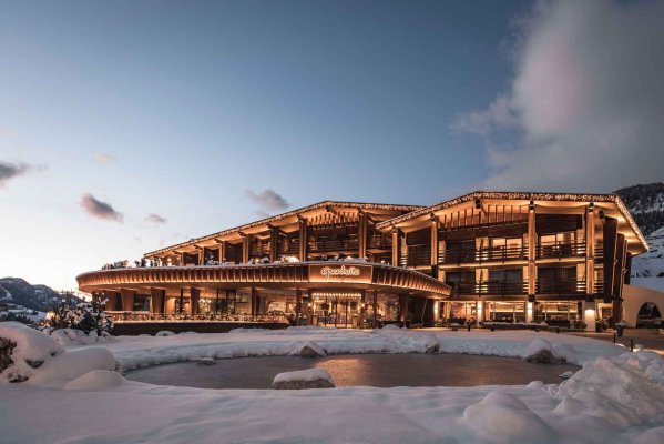  Gran Baita Sport & Wellness - Spa Hotel in the centre of Selva Val Gardena