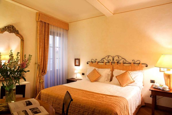 Boutique Hotel in Piazza della Signoria Флоренция