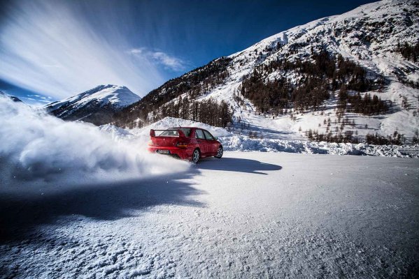  Ghiacciodromo Livigno - Snow and ice driving experience