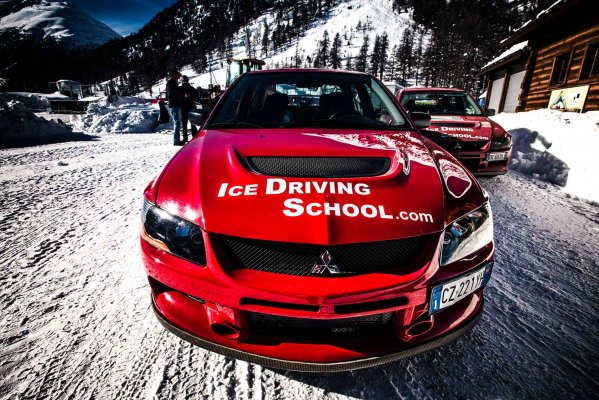 Ghiacciodromo Livigno - Snow and ice driving experience