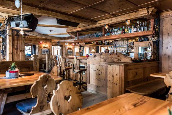 LA STUA - Ristorante, Bar & Apres Ski a Selva Val Gardena