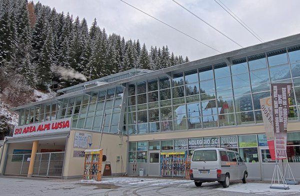 Niko Sport - Ski and snowboard rental shop in Moena