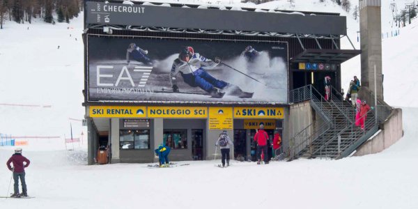 Ski In - Noleggio sci e snowboard a Courmayeur