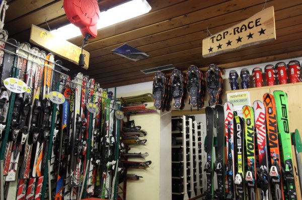 Noleggio Ski Rent Pampeago