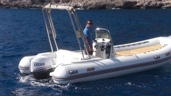 Oasi Motor - Scooter and boat rental in Capri