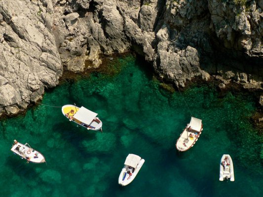 Oasi Motor - Scooter and boat rental in Capri