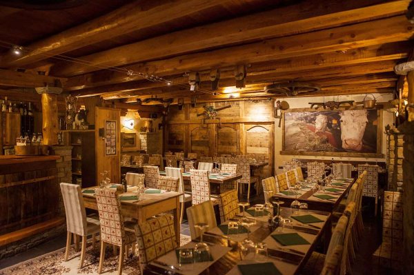 L'Ètoile Pizzeria and Steak House in Courmayeur