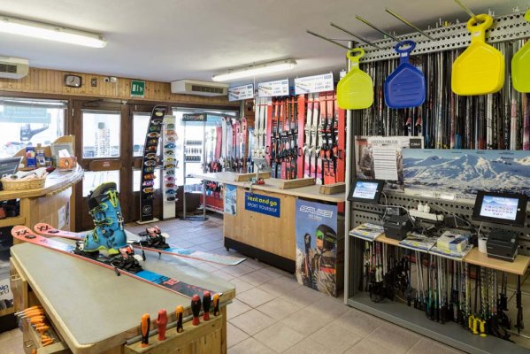 Delpero rental shops Passo Tonale