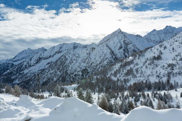 Delpero rental shops Passo Tonale