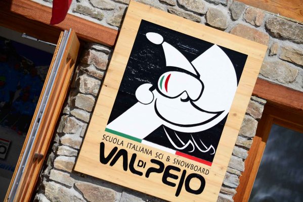 Italian Ski and Snowboard School Val di Pejo