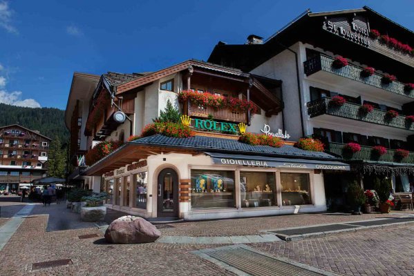 Gioielleria Stedile - Rolex store a Madonna di Campiglio