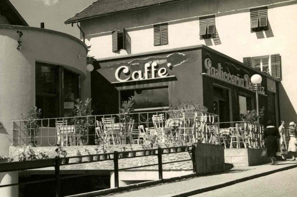 Cafè Demetz - историческое Кафе в Ортизей