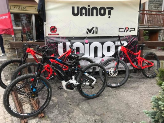 Uainot Shop - Abbigliamento e attrezzatura sci & snowboard a Cervinia