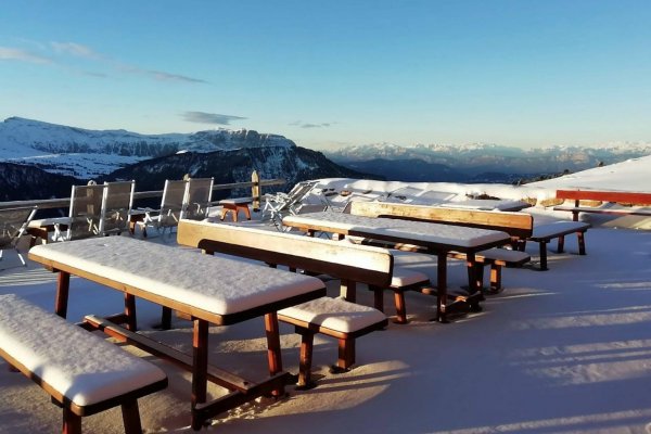 Utia Da Resciesa - Typical Tyrolean style restaurant