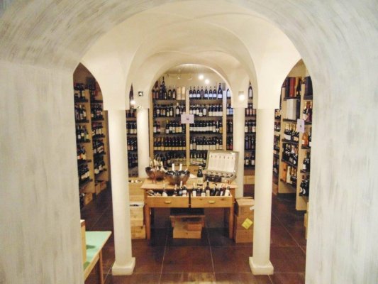 Vino & Co. - Wine shop with winetaste in Livigno