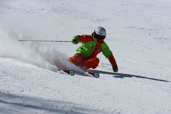 Italian Ski & Snowboard School Aevolution Folgarida