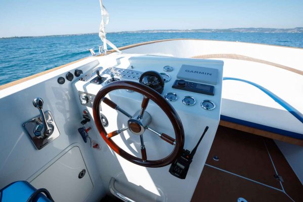 Dafne Sirmione - Boat tours sul Lago di Garda