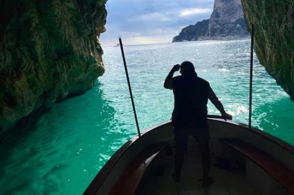 Capri Whales - Аренде прогулочных катеров на Капри