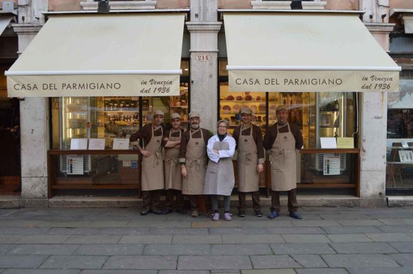 Casa del Parmigiano - Formaggi e salumi di alta qualità