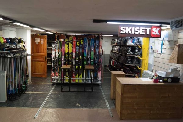 Cisco-Ski - проката лыж в Грессоней 