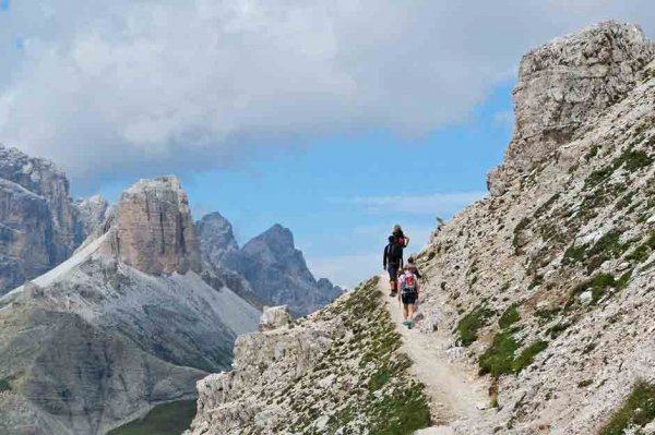 SkiRock - Skiing and mountaineering in the Dolomites