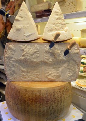 Casa del Parmigiano - Cheeses and high quality cold cut meats
