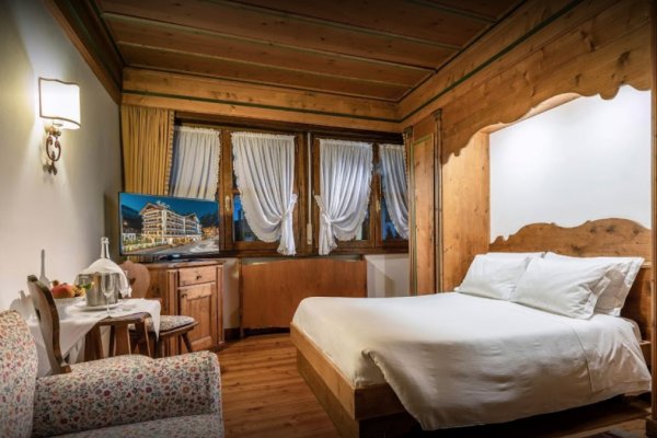 Bellevue Suites & SPA - Hotel a Cortina