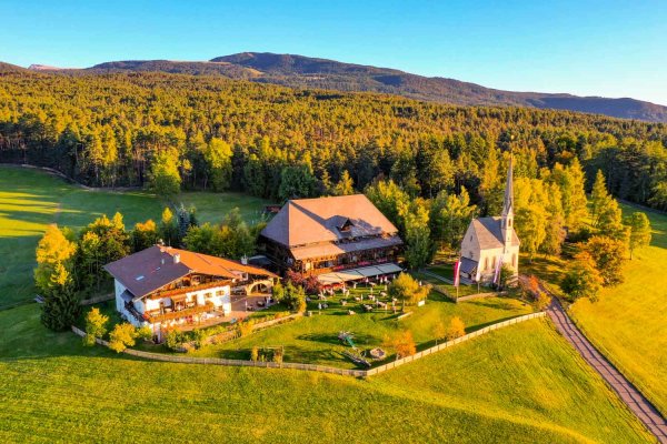 Hotel Ansitz Kematen - Mountain holiday in Renon