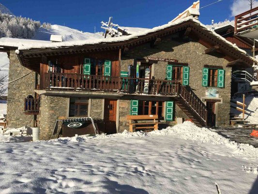  Lo Chalet - Ski and equipment rental in Courmayeur