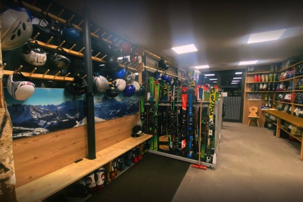 Skirent Peter - Ski and snowboard rental in Ortisei 