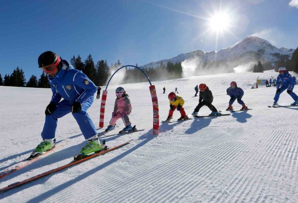 Ski and snowboard school in Madonna di Campiglio