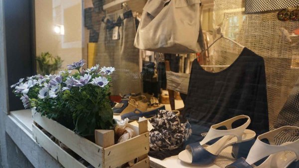 Соло се… (Solo se…) Венеции - магазине одежды сделано в Италии