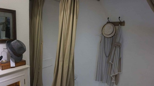 Соло се… (Solo se…) Венеции - магазине одежды сделано в Италии