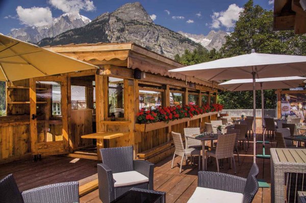 L'Ètoile Pizzeria and Steak House in Courmayeur