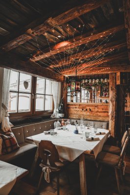 Tubladel Restaurant - South Tyrolean Tradition