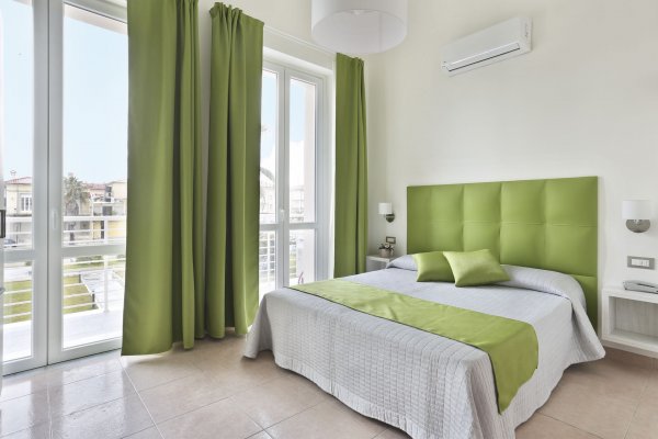 Hotel Nuovo Tirreno - Vacanza in Versilia