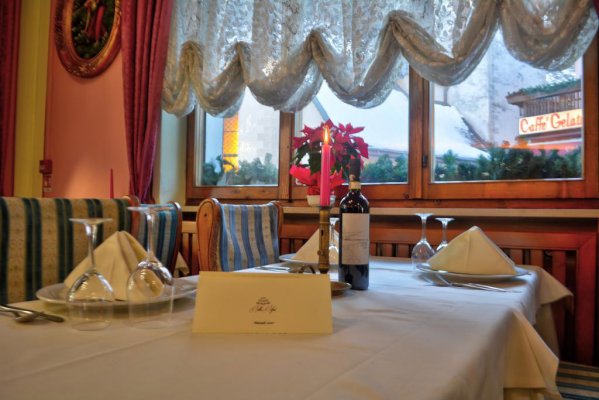 Hotel Alle Alpi - Typical holiday in the Dolomites